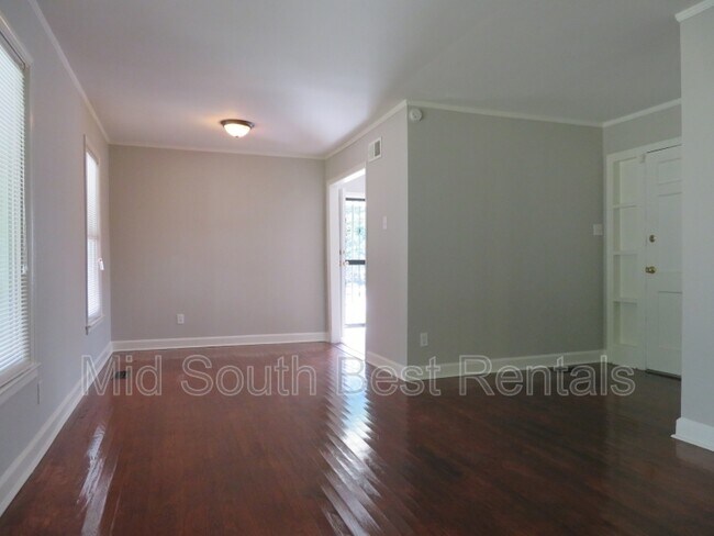 Building Photo - 420 Bonita Dr