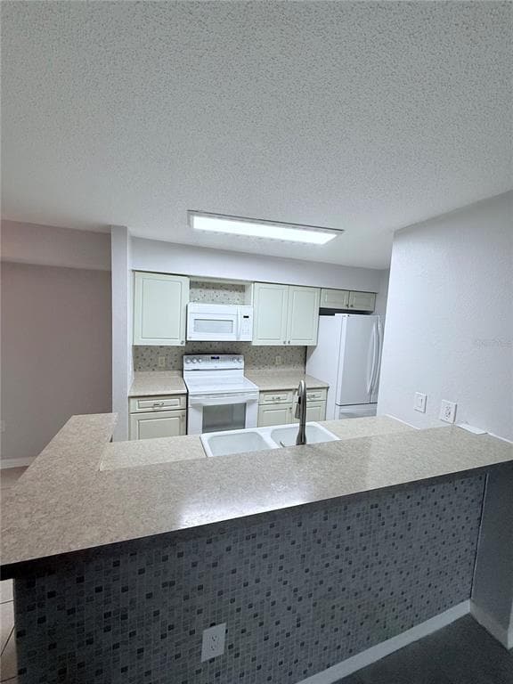 Foto del edificio - 9481 Highland Oak Dr