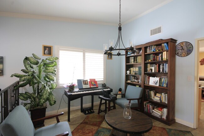 Foto del edificio - 15410 Sunset Ridge Ln