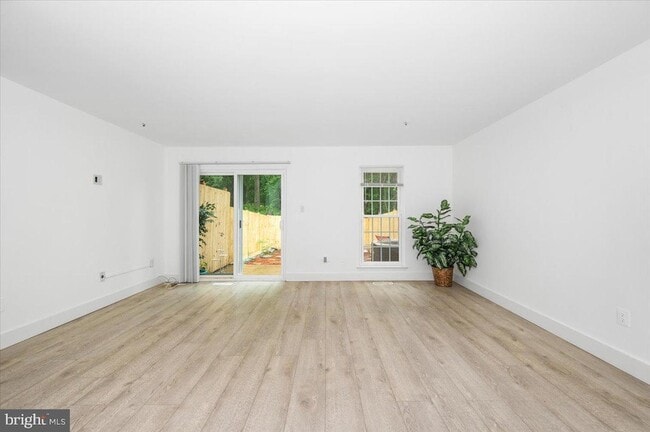 Building Photo - 16110 Hayshire Ct