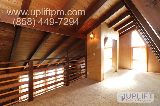 Building Photo - 1 Bedroom, 1 Bathroom Cabin Style House (L...