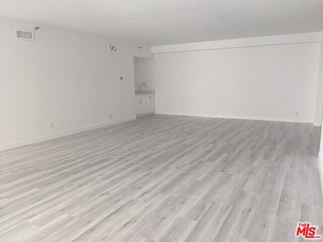 Building Photo - 10390 Wilshire Blvd