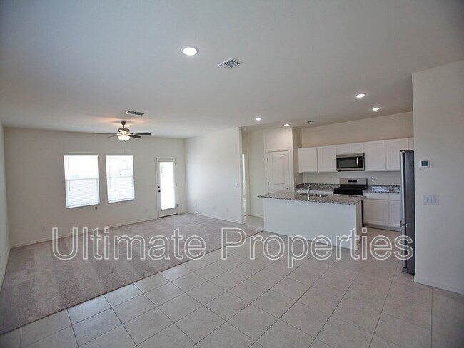 Foto del edificio - 5923 N 200th Ave