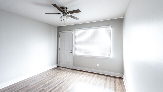 Foto del edificio - 3807 Newhaven Dr