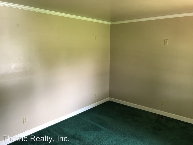 Foto del edificio - 3 br, 1 bath House - 210 Russell Drive