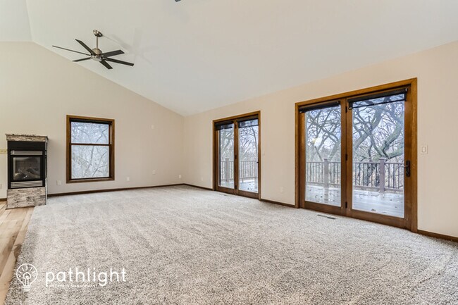 Foto del edificio - 2197 Vivian Lane, Saint Paul, MN, 55119