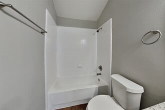Building Photo - 5803 Village Grove Dr
