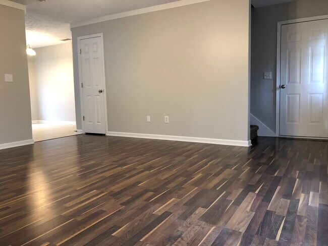 Foto del edificio - 1892 Portway Rd