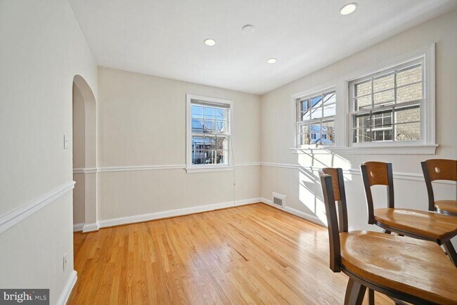 Building Photo - 4409 Faraday Pl NW