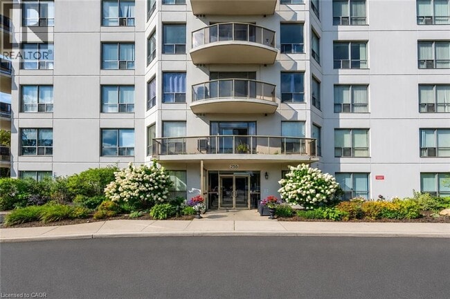 Building Photo - 255 Keats Way