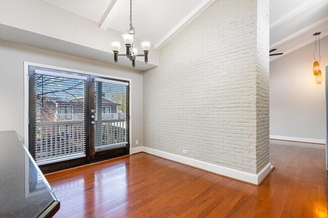 Foto del edificio - 5934 Sandhurst Ln