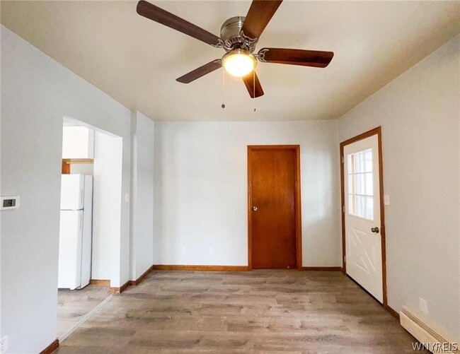 Foto del edificio - 1953 Falls St