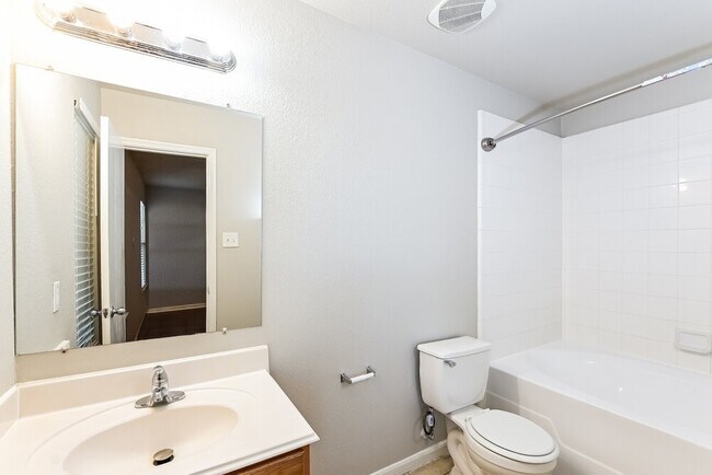 Foto del edificio - 20639 Tealbrook Dr