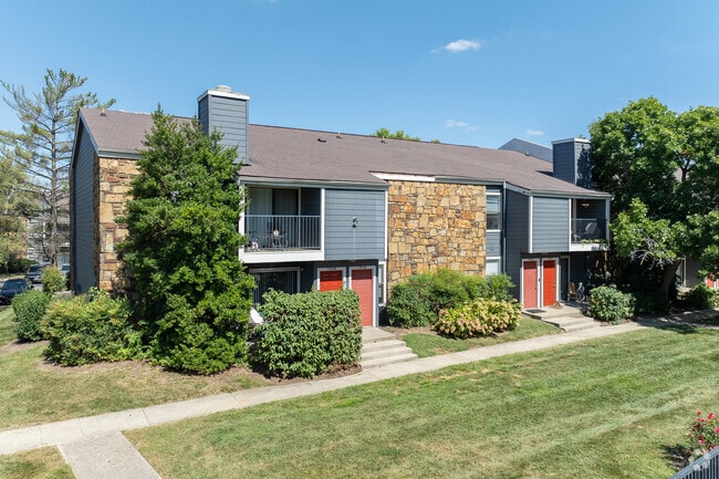 Building Photo - Raintree Apartments