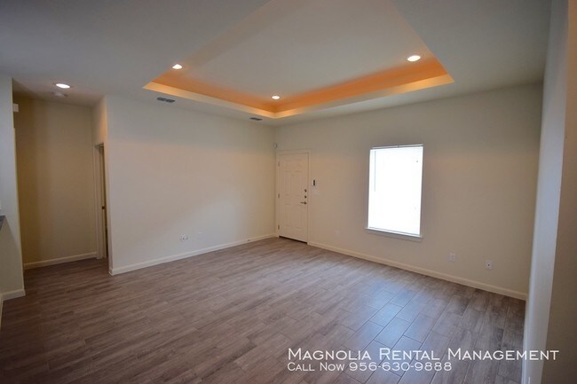 Building Photo - Medical Ridge Apartments