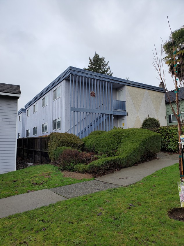 Primary Photo - North Bay Villa
