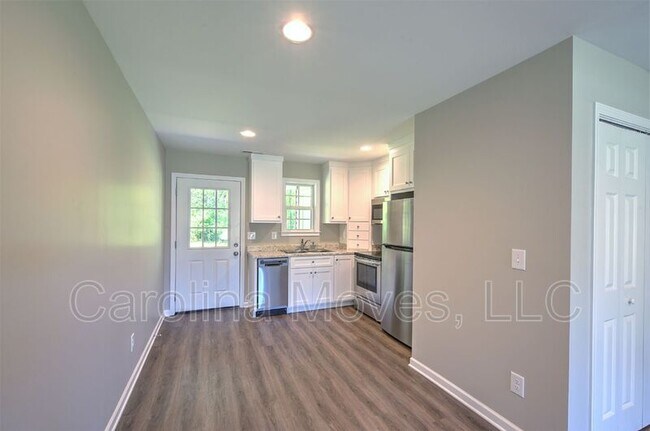 Foto del edificio - 3653 Farrs Bridge Rd
