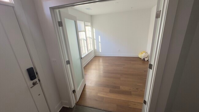 Foto del edificio - 3526 Margaret Jones Pl