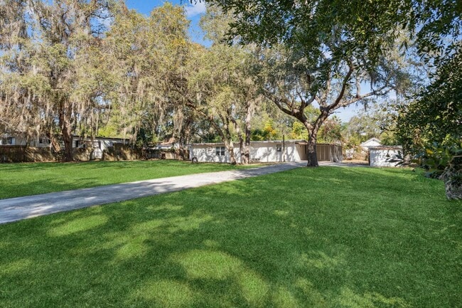 Building Photo - 38341 Palm Grove Dr