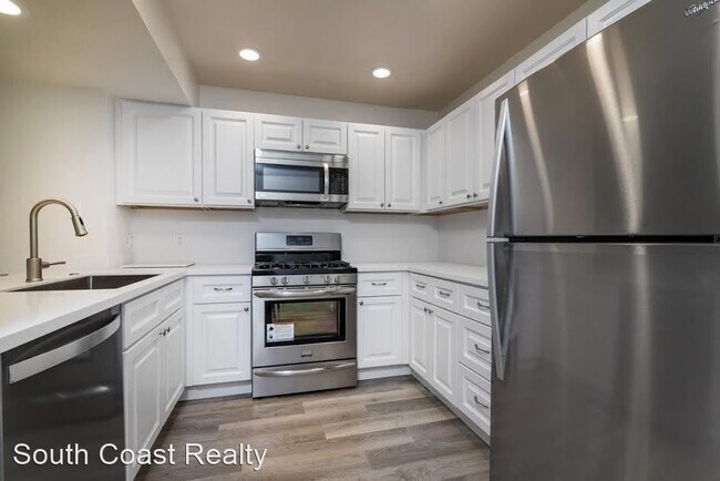 Building Photo - 3 br, 3 bath House - 527 Pueblo #4
