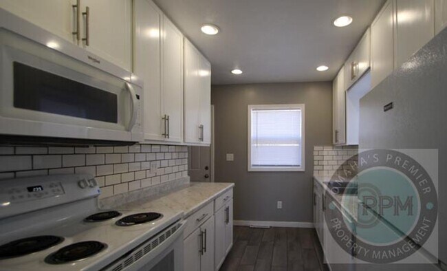 Foto del edificio - 3 Bed House in District 66!