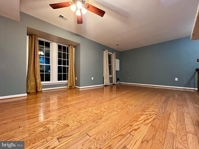 Foto del edificio - 5945 Havener House Way