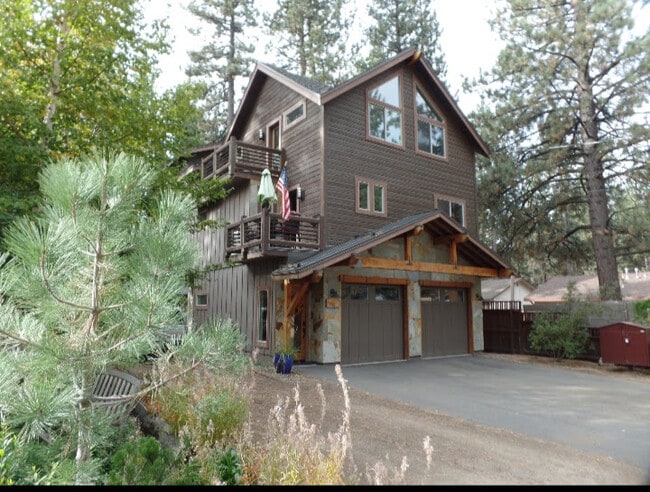 Building Photo - 958 Modesto Ave