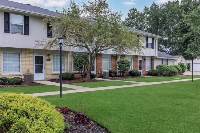 Building Photo - Westchester Townhomes