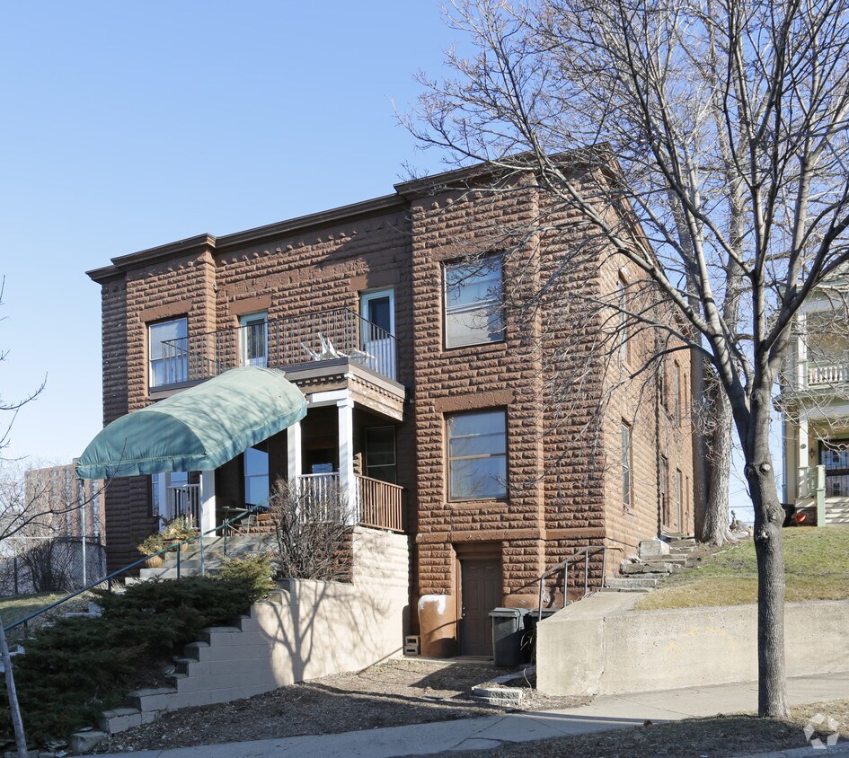 Primary Photo - 608 Ridgewood Ave