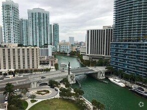 Building Photo - 465 Brickell Ave