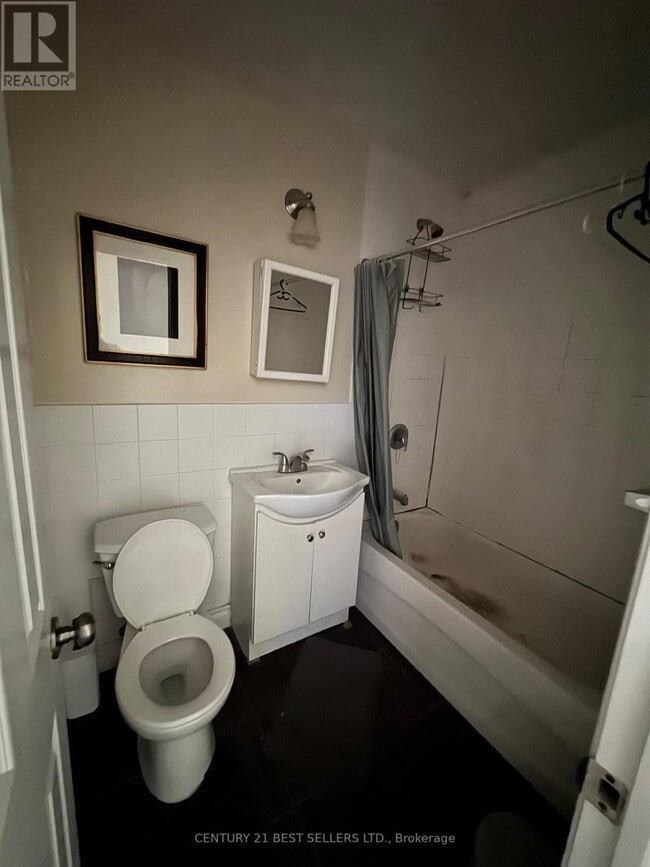 Photo du bâtiment - 10-105 TWENTY FIFTH STREET