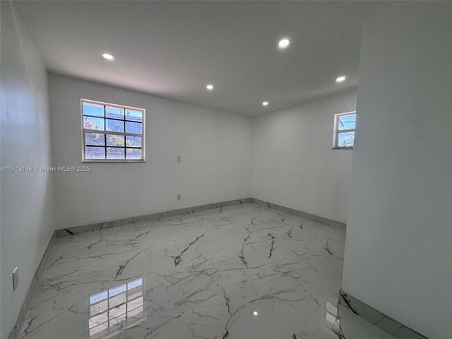 Foto del edificio - 2 bedroom in Hallandale FL 33009