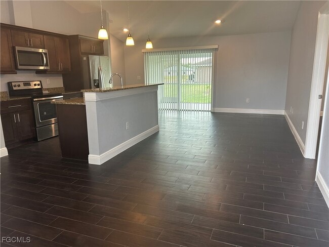 Foto del edificio - 1257 Columbus Blvd