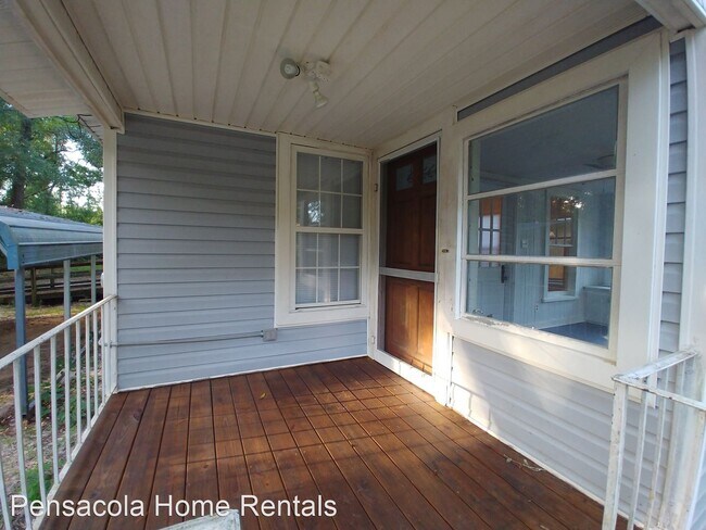 Foto del edificio - 3 br, 1 bath House - 6664 Hinote St