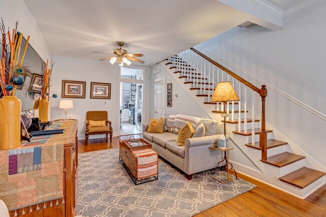 Foto del edificio - 513 E Harris St