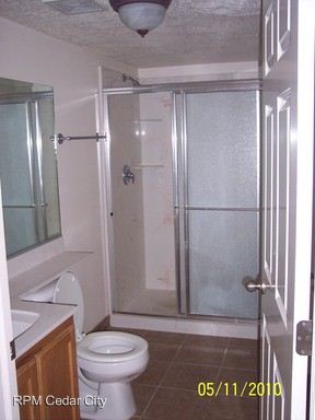 Building Photo - 967 S 170 W