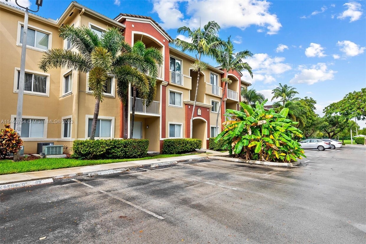 7085 Nova Dr Unit 330, Davie, FL 33317 Condo for Rent in Davie, FL