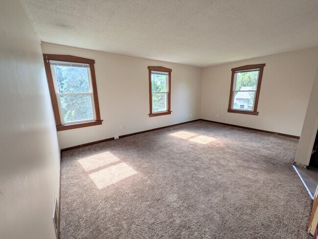 Foto del edificio - 118 Harding Ave