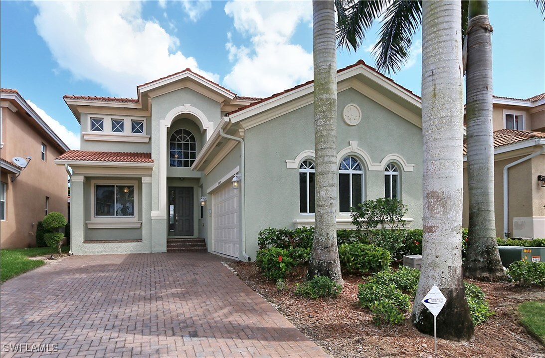 Foto principal - 17007 Tremont St