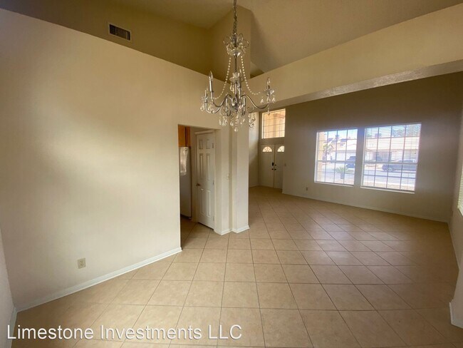 Building Photo - 3 br, 2.5 bath House - 3804 W. Red Coach Ave.