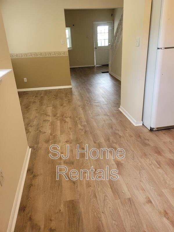 Building Photo - 302 Delaware Ave