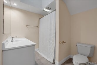 Building Photo - 21 Waverly Ave