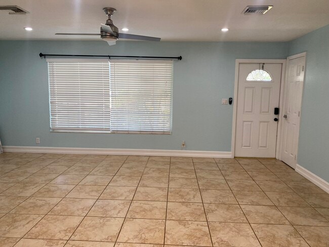 Foto del edificio - 3436 Housatonic Dr