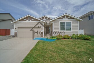 Building Photo - 4647 Magrath Dr