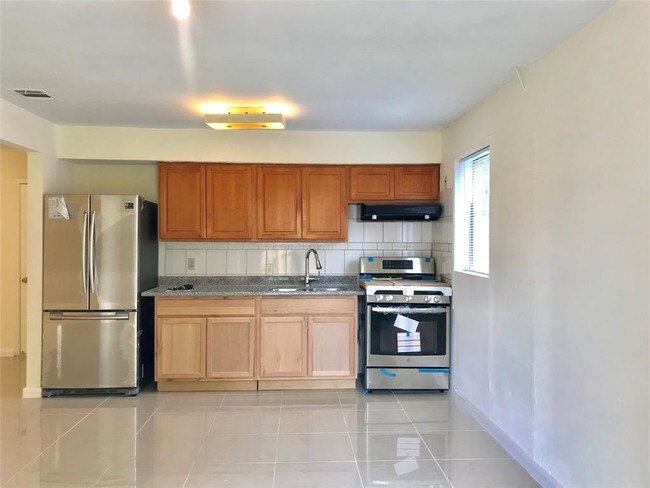 Foto del edificio - 7906 Mosewood St