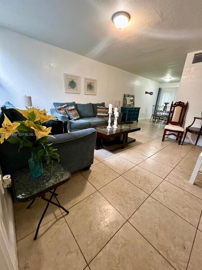 Foto del edificio - 6023 SW 69th St