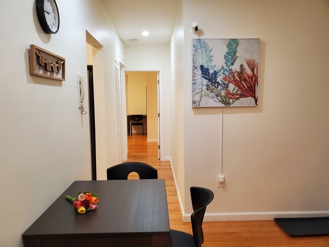 Common Area - 1716 Cambridge St
