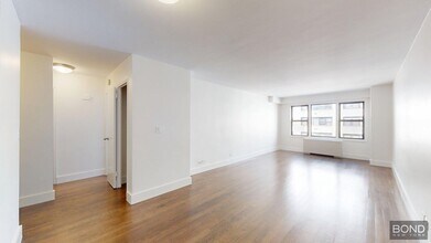 Building Photo - 220 E 63rd St