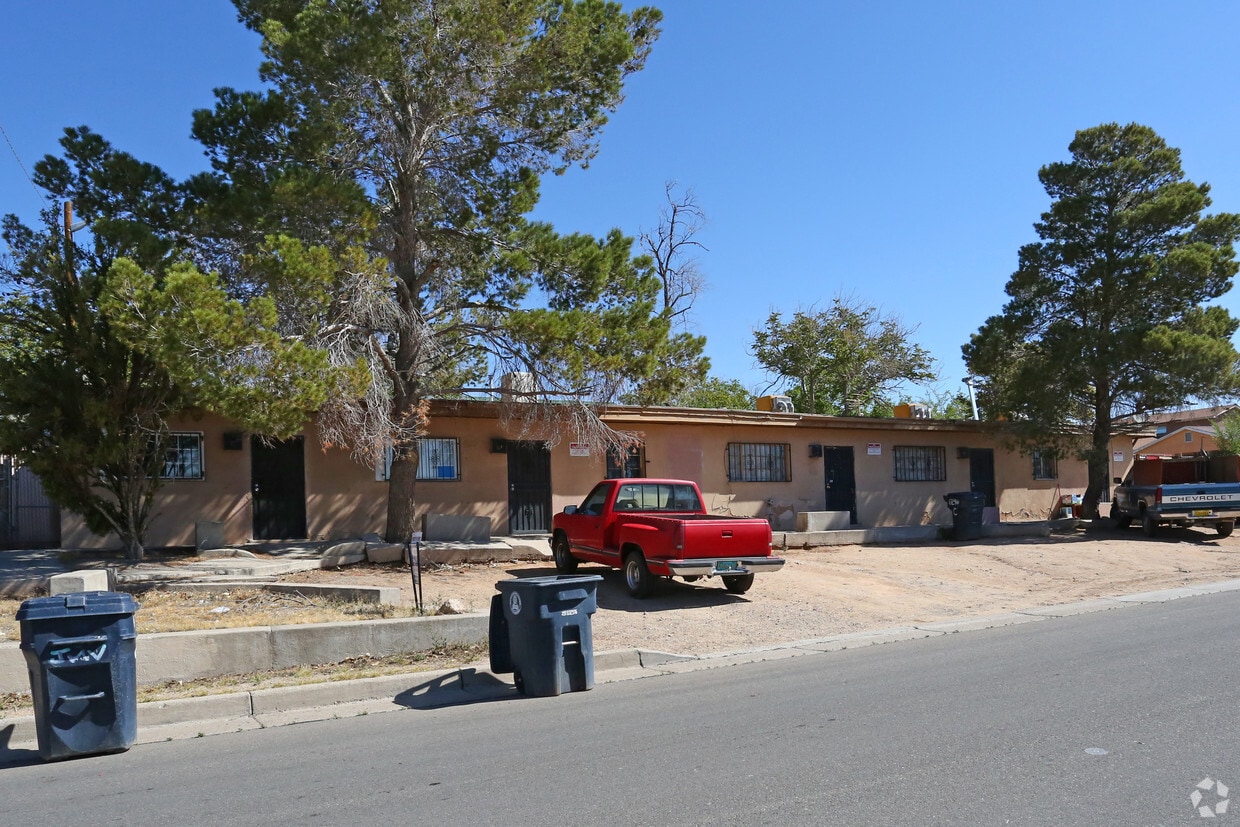 Building Photo - 1723 Edith Blvd SE