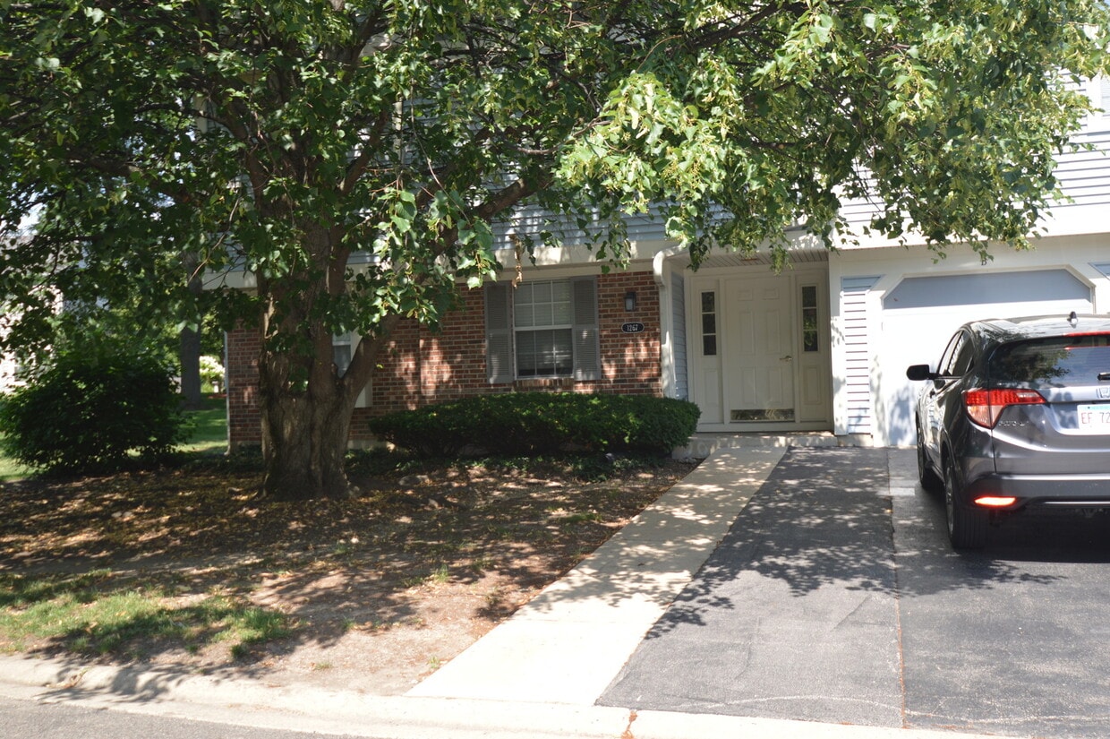 Primary Photo - 1267 Bradwell Ln